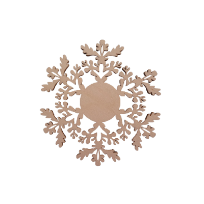 Floco de neve decorativo em madeira clara com padrão detalhado
