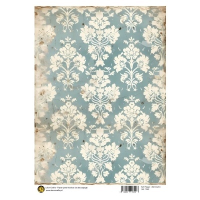 Papel decorativo com padrão floral branco em fundo azul claro, manchas envelhecidas, etiquetas e código de barras