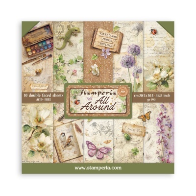 Bloco decorativo Stamperia All Around com flores, borboletas e textos em fundo vintage.