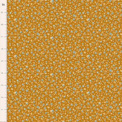 tecido floral castanho com flores azuis e detalhes brancos e laranja