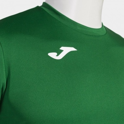 Camisola verde com logótipo branco da Joma no peito