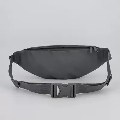 Bolsa preta tipo cinto com fecho ajustável