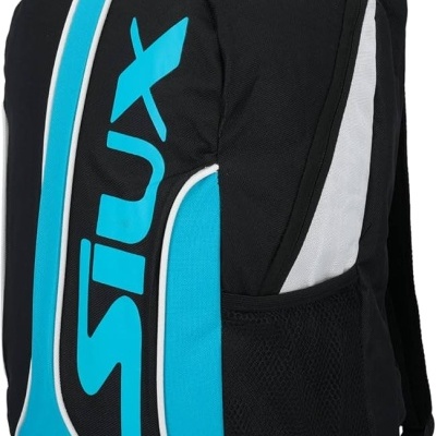 Mochila preta com detalhes azuis e brancos e texto Siux