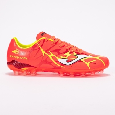 Ténis de futebol Joma Supercopa vermelho com detalhes amarelos e brancos