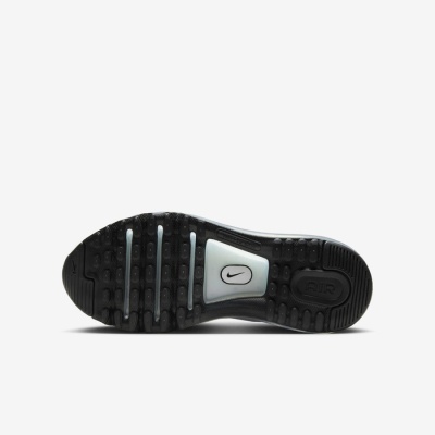 Sola de sapato desportivo Nike preta com detalhe branco e logotipo