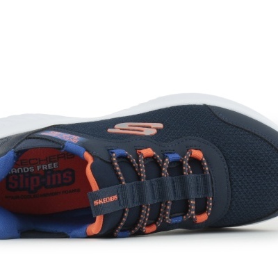 Sapatilha desportiva Skechers azul escuro com detalhes laranja e sola branca