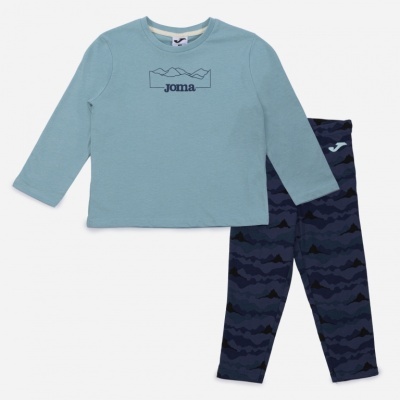Conjunto infantil azul claro com calças camufladas azul escuras