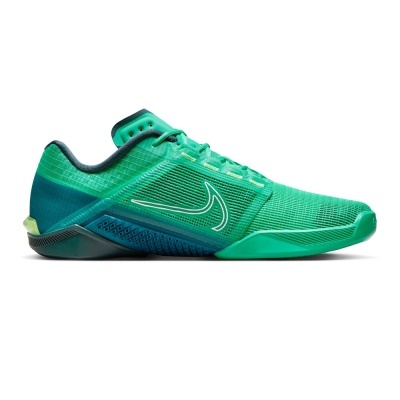 Tênis desportivo Nike verde com sola azul