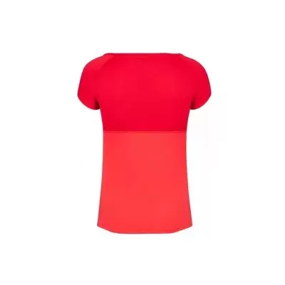 T-shirt vermelha feminina vista de costas