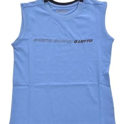Camisola azul clara sem mangas com logo Lotto no peito em fundo branco