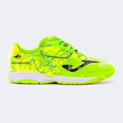 Ténis de futsal verde fluorescente com sola branca e detalhes em azul e preto