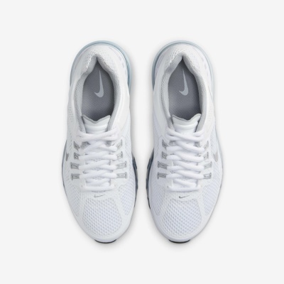 Sapatilhas Nike brancas com malha e detalhes cinzentos vista superior