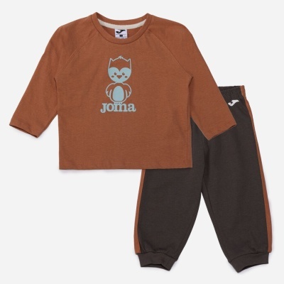 Conjunto infantil com camisola castanha e calça preta com risca castanha