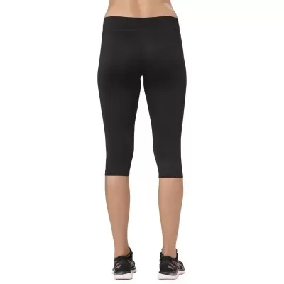 Leggings pretas até meio da perna vista de costas