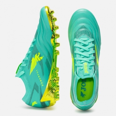 Chuteiras de futebol verdes com sola dourada metálica