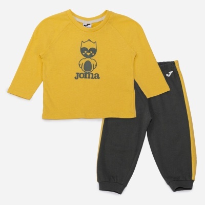 Conjunto infantil amarelo e cinza com estampa de gato e logo Joma