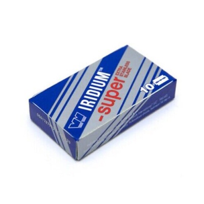 Embalagem azul e cinzenta de lâminas de barbear Iridium super