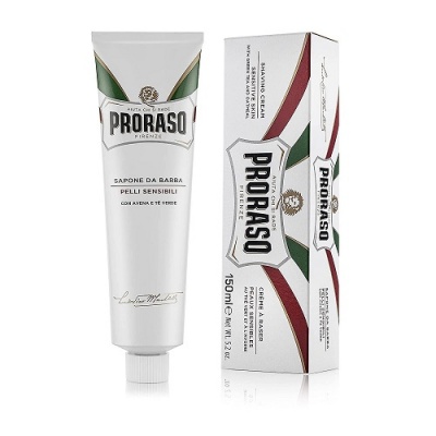 Creme de barbear Proraso para peles sensíveis com embalagem branca, verde e vermelha.