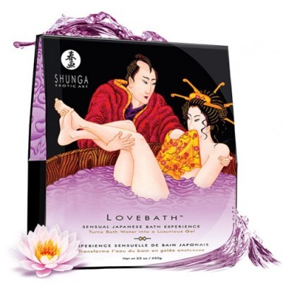 Embalagem preta com ilustração erótica e texto do produto Shunga Love Bath