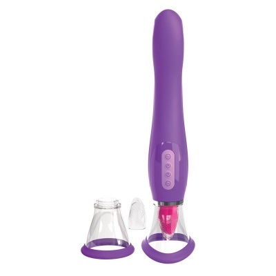 Vibrador roxo com acessórios em fundo branco