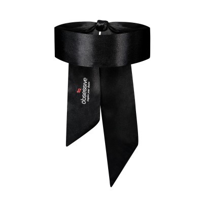 Laço preto acetinado com texto Obsesseive em branco e vermelho