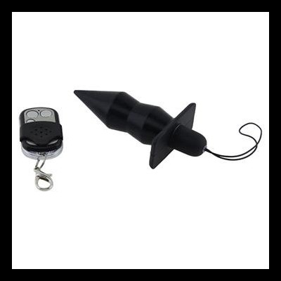 Dispositivo preto em forma de cone com controle remoto preto e cromado