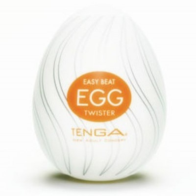 Ovo branco com linhas cinzentas e etiqueta laranja TENGA EASY BEAT EGG TWISTER