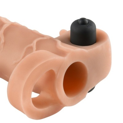 Acessório anatómico em silicone cor de pele com botão preto e anéis integrados