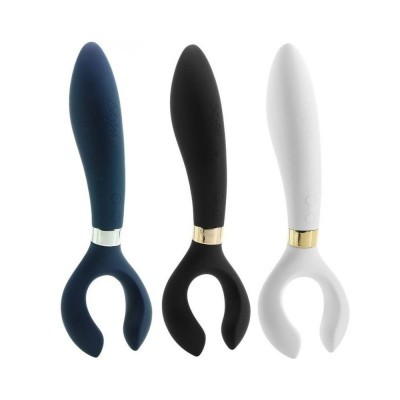 Três vibradores em silicone azul, preto e branco com detalhes dourados