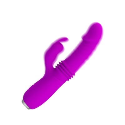 Vibrador roxo em silicone com estímulo duplo em fundo branco