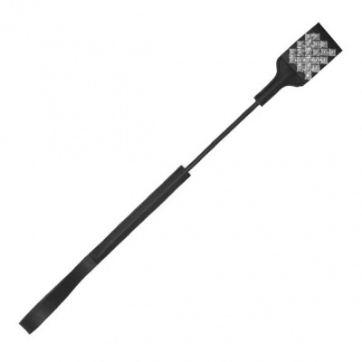 Chicote preto com superfície texturizada prateada na ponta