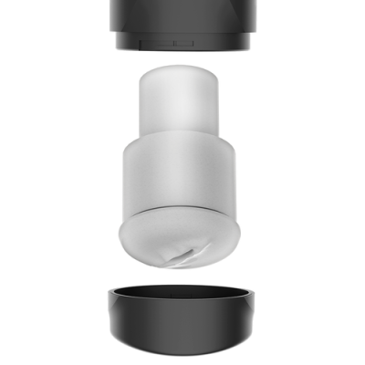 Frasco branco com tampa preta removível em fundo branco