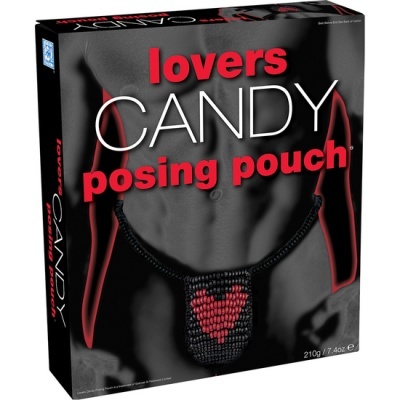 Embalagem preta com texto lovers CANDY posing pouch e imagem de cintura masculina com cueca de doces