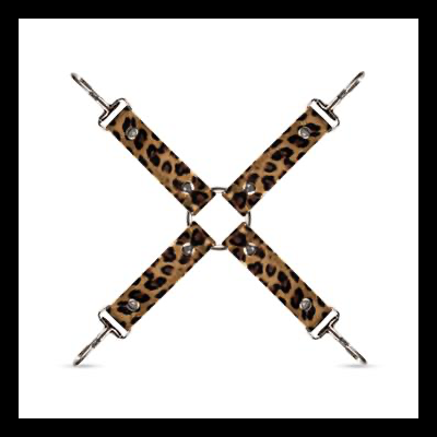 Quatro tiras em padrão animal print com garras metálicas