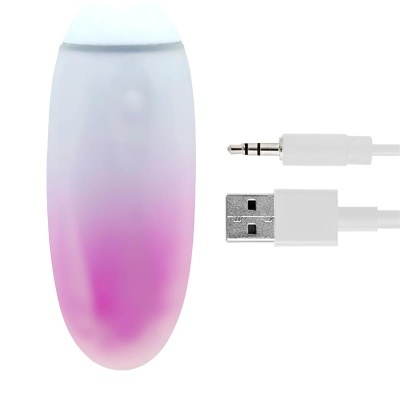 Dispositivo oval translúcido branco e rosa com cabos USB e jack de áudio