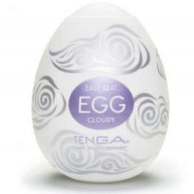 Produto Easy Beat Egg Cloudy da Tenga com embalagem branca e padrão de espirais cinzentas