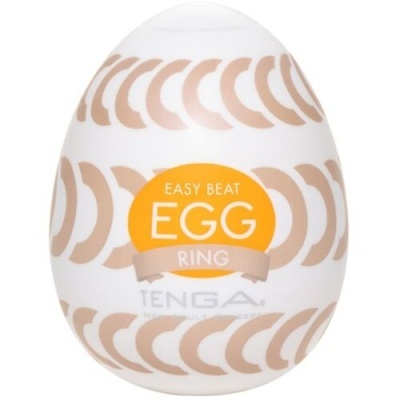 Embalagem branca em forma de ovo com padrão castanho claro e texto Easy Beat Egg Ring Tenga