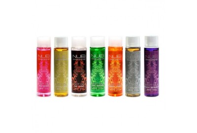 Seis frascos transparentes com líquidos coloridos e tampas brancas, rótulo com texto NUE