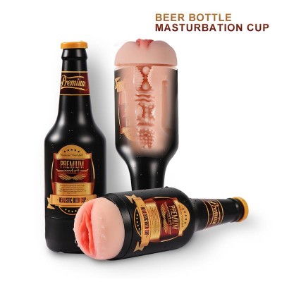 Três produtos 'BEER BOTTLE MASTURBATION CUP' com aparência de garrafa de cerveja preta e interior rosado texturizado.