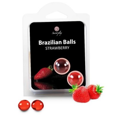 Embalagem de Brazilian Balls Strawberry com imagem de morangos e duas bolas vermelhas translúcidas
