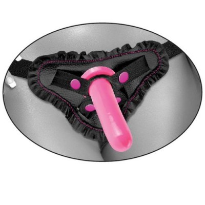 Cinta com penetraros rosa e suporte em tecido preto num modelo