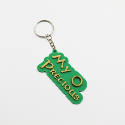 Porta-chaves verde com letras amarelas My Precious e anel metálico