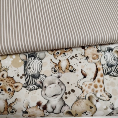 Tecido listrado cinzento e tecido estampado com animais bebés em tons neutros