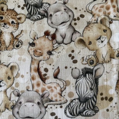 Tecido infantil com desenhos de animais da selva em castanho, cinzento e bege