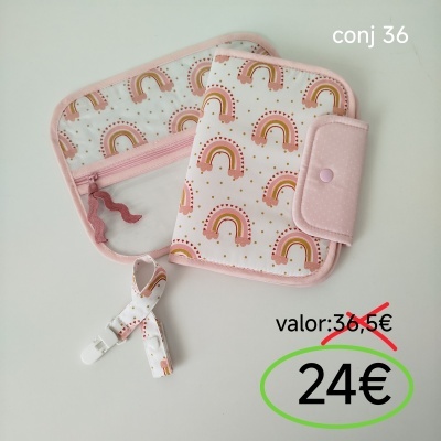 Conjunto de três peças com padrão de arco-íris rosa e dourado e detalhes cor-de-rosa claro