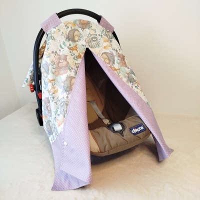 Cadeira de bebé Chicco com cobertura estampada e lilás