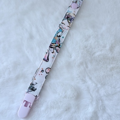 Presilha suporte para chupeta com padrão colorido e clip lilás