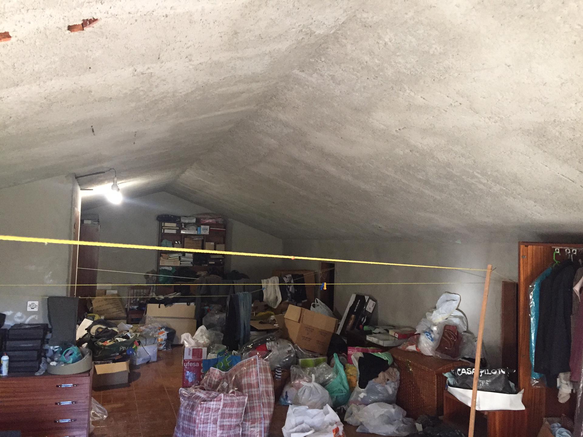 Sot&atilde;o desarrumado