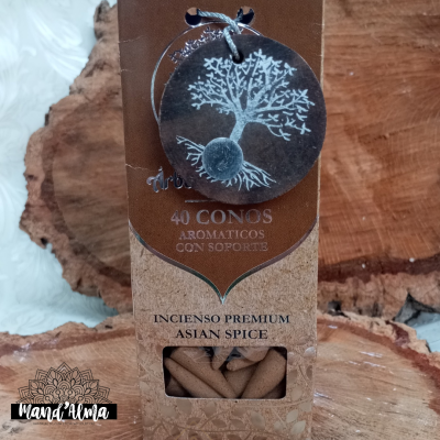 Caixa de incenso premium Asian Spice com 40 conos aromáticos sobre madeira