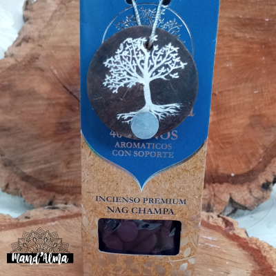 Embalagem cor azul e castanha de incenso Nag Champa com suporte, com ilustração de árvore branca